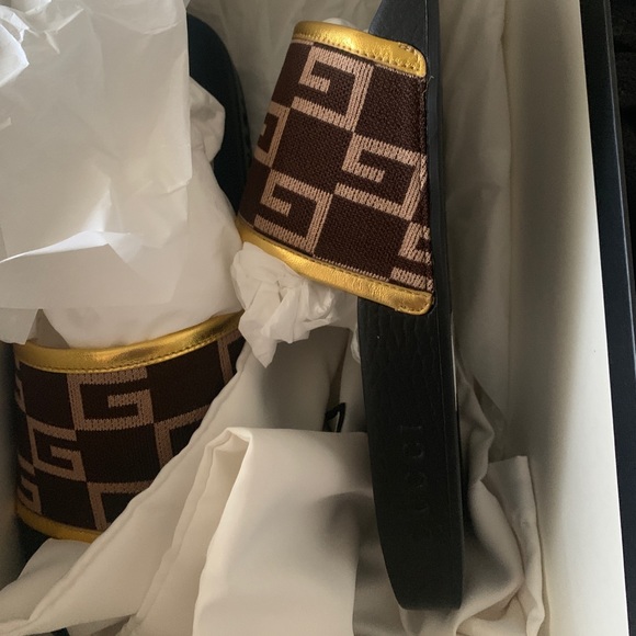 100% AUTHENTIC GUCCI SLIDES GOLD/BROWN SIZE UK 7 - Picture 2 of 5